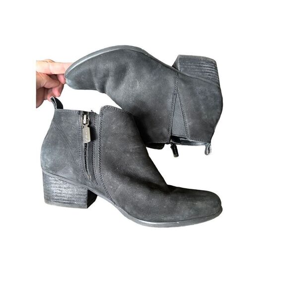 Blondo Waterproof Black Leather Booties - Picture 1 of 14